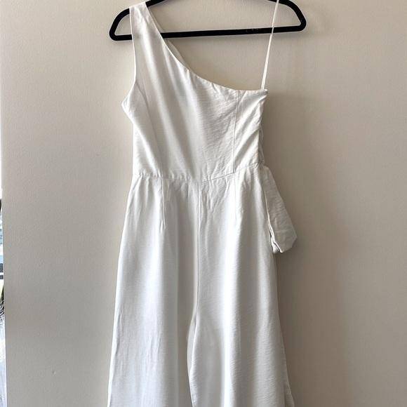 C/Meo Collective Show Them the Shoulder Jumpsuit - Picture 16 of 16